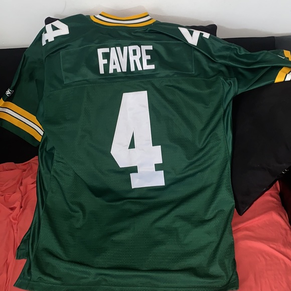 Legendary Brett Favre Green Bay Jersey - Picture 6 of 8